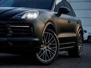 2022 Porsche Cayenne III, чёрный, 9500000 рублей, вид 4