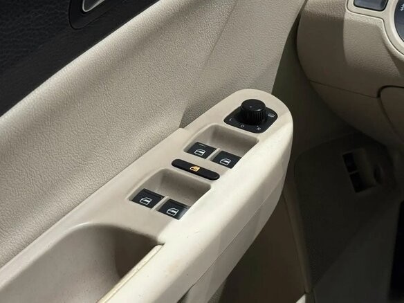 2008 Volkswagen Passat B6, белый, 520000 рублей - вид 18