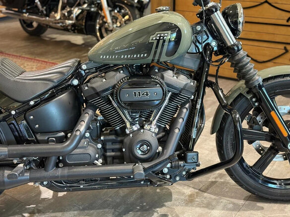 2021 Harley-Davidson Street Bob, зелёный, 1890000 рублей - вид 19