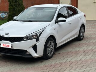 2021 Kia Rio IV Рестайлинг, белый, 1450000 рублей, вид 2