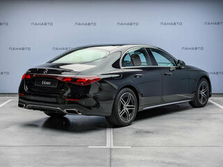 2026 Mercedes-Benz E-Класс 300 VI (W214, S214), чёрный, 9300000 рублей, вид 3
