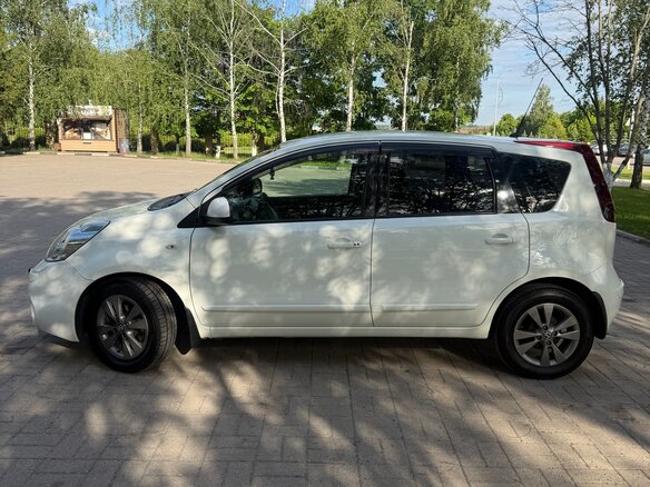 2013 Nissan Note I Рестайлинг, белый, 970000 рублей - вид 7