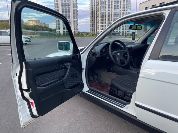 1989 BMW 5 серии 520i III (E34), белый - вид 15