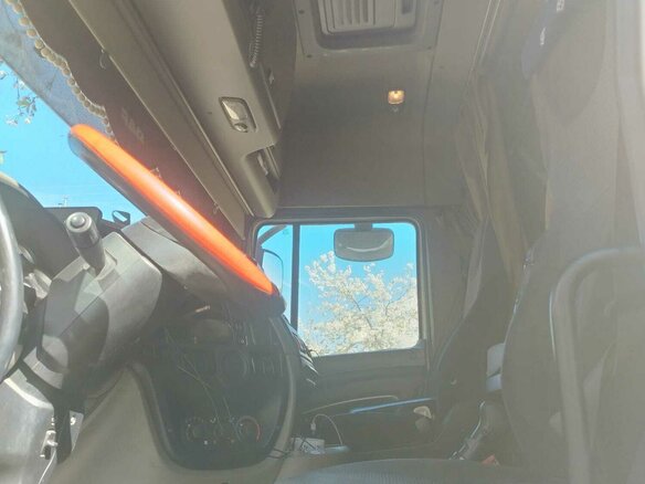 2012 DAF XF 105, белый, 1800000 рублей - вид 9