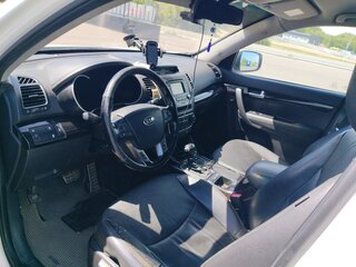 2014 Kia Sorento II Рестайлинг, белый, 1560000 рублей, вид 2