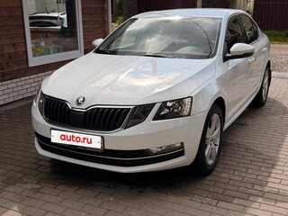 2019 Skoda Octavia III (A7) Рестайлинг, белый, 1600000 рублей, вид 4