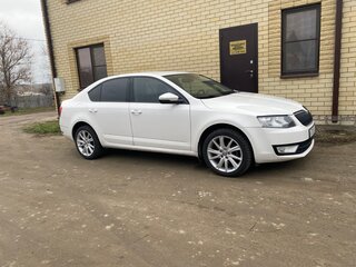 2013 Skoda Octavia III (A7), белый, 1100000 рублей, вид 4