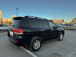 2017 Toyota Land Cruiser 200 Series Рестайлинг 2, чёрный, 5500000 рублей, вид 3