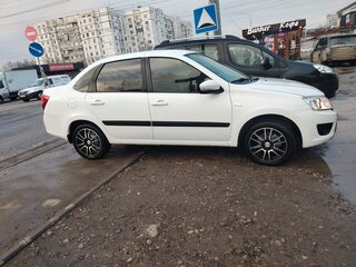 2015 Lada (ВАЗ) Granta I, белый, 450000 рублей, вид 1