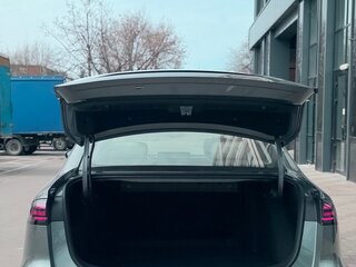 2026 Geely Emgrand III, серый, 1999999 рублей, вид 5
