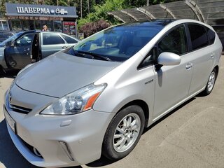 2011 Toyota Prius v (+) I (ZVW40/41), серебристый, 1400000 рублей, вид 1