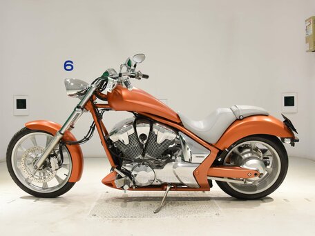 2011 Honda VT 1300CX Fury, оранжевый, 840000 рублей, вид 3