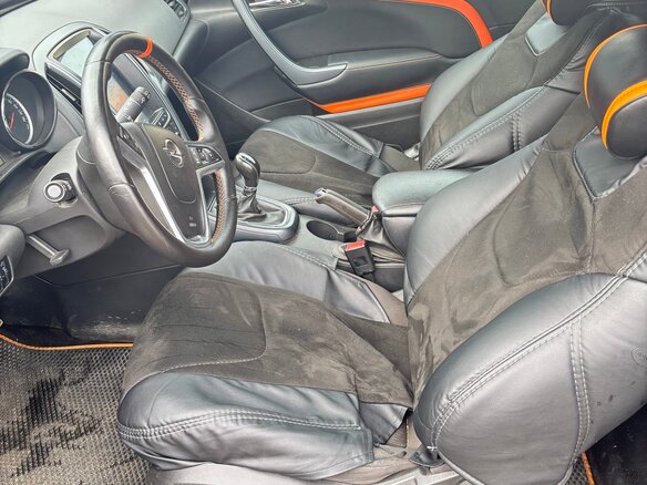 2012 Opel Astra GTC J Рестайлинг, чёрный, 530000 рублей - вид 7
