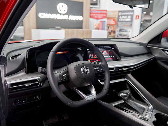 2024 Changan CS35 Plus I Рестайлинг, серебристый, 2649900 рублей - вид 4