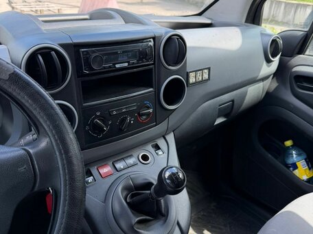 2013 Peugeot Partner, белый, 500000 рублей, вид 1