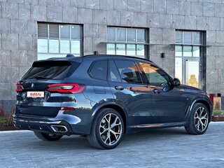 2020 BMW X5 40d IV (G05/G18), серый, 6850000 рублей, вид 5