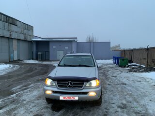 2004 Mercedes-Benz M-Класс 350 I (W163) Рестайлинг, серебристый, 690000 рублей, вид 1