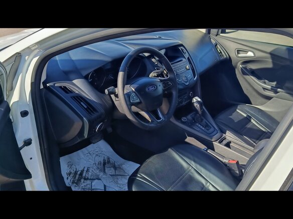 2016 Ford Focus III Рестайлинг, белый, 600000 рублей - вид 4