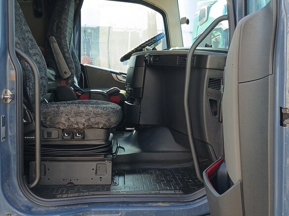 2019 Volvo FH, синий, 7843200 рублей - вид 5