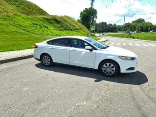 2013 Ford Fusion (North America) II, белый, 975000 рублей, вид 2
