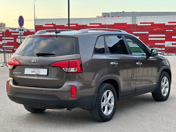 2018 Kia Sorento II Рестайлинг, бежевый, 2097000 рублей - вид 30