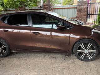 2012 Kia Ceed II, коричневый, 990000 рублей, вид 4