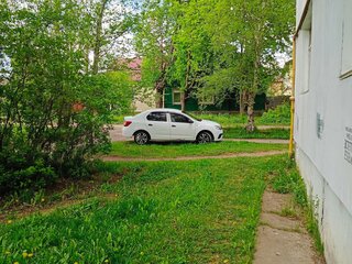 2019 Renault Logan II Рестайлинг, белый, 460000 рублей, вид 4