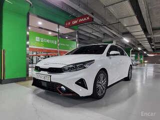 2023 Kia K3 II Рестайлинг, белый, 1691000 рублей, вид 1
