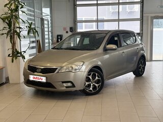 2012 Kia Ceed I Рестайлинг, бежевый, 450000 рублей, вид 1