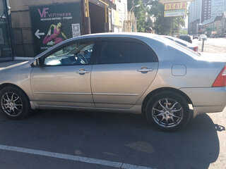 2003 Toyota Corolla IX (E120, E130), серебристый, 285000 рублей, вид 2