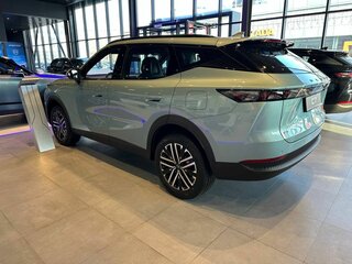 2025 Omoda C7, зелёный, 3299000 рублей, вид 2