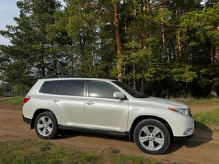 2013 Toyota Highlander II (XU40) Рестайлинг, белый, 2390000 рублей, вид 4