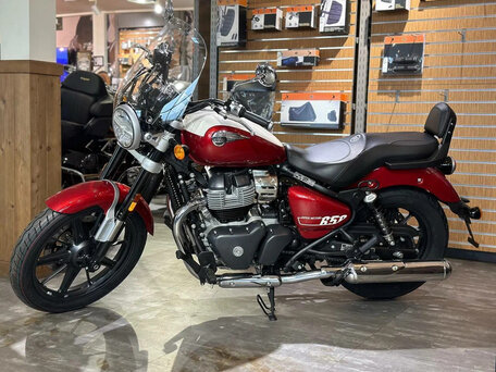 2026 Royal Enfield Super Meteor, красный, 792000 рублей, вид 4