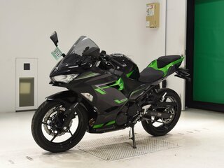 2022 Kawasaki Ninja 400, чёрный, 630000 рублей, вид 3