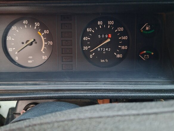 2001 Lada (ВАЗ) 2107, белый, 165000 рублей - вид 4