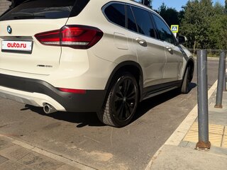 2020 BMW X1 28i xDrive II (F48) Рестайлинг, белый, 3300000 рублей, вид 4
