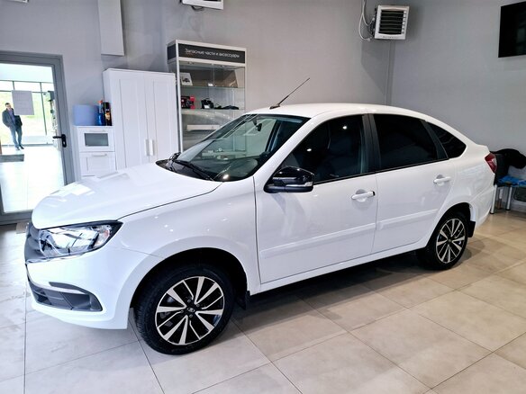 2026 Lada (ВАЗ) Granta I Рестайлинг, белый, 1319000 рублей