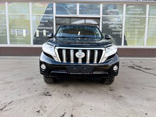 2014 Toyota Land Cruiser Prado 4-speed 150 Series Рестайлинг 1, чёрный, 3485000 рублей, вид 2