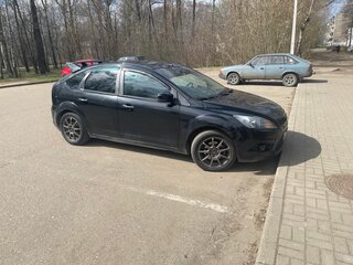 2010 Ford Focus II Рестайлинг, чёрный, 450000 рублей, вид 4