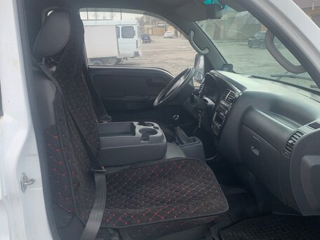 2010 Kia Bongo, белый, 580000 рублей, вид 2