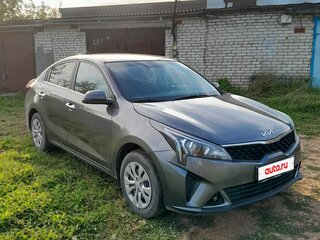 2021 Kia Rio IV Рестайлинг, серый, 1390000 рублей, вид 2