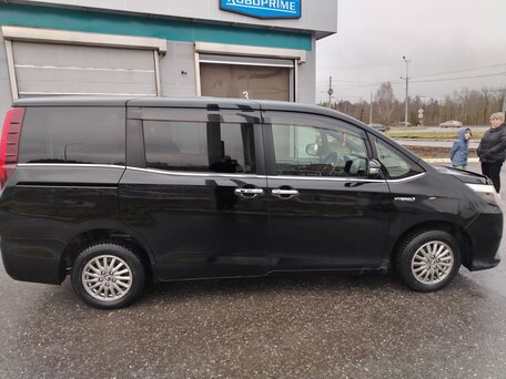 2015 Toyota Esquire I, чёрный, 1715000 рублей, вид 4