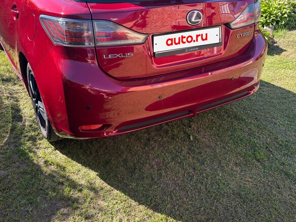 2011 Lexus CT 200h I, красный, 1650000 рублей - вид 2