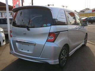 2016 Honda Freed Spike I Рестайлинг 2, серебристый, 910000 рублей, вид 5