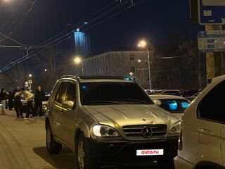 2000 Mercedes-Benz M-Класс AMG 55 AMG I (W163), серый, 500000 рублей, вид 4