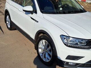 2020 Volkswagen Tiguan II, белый, 3050000 рублей, вид 3