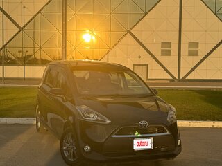 2017 Toyota Sienta II, фиолетовый, 1400000 рублей, вид 1