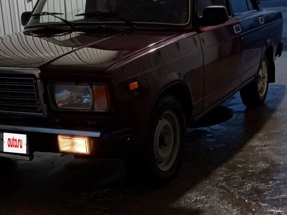2006 Lada (ВАЗ) 2107, пурпурный, 96000 рублей