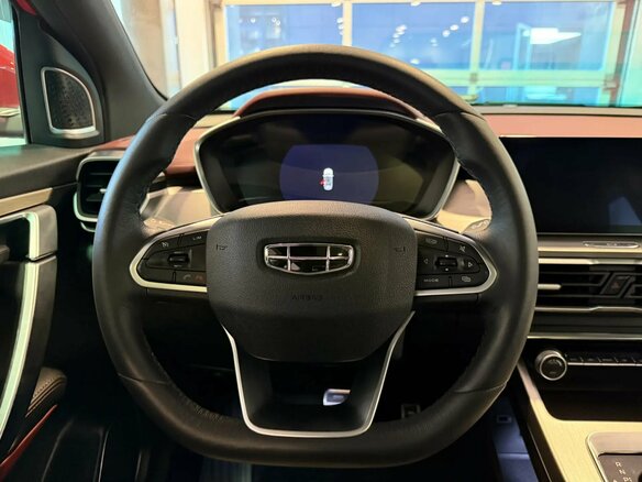 2020 Geely Coolray I, красный, 1530000 рублей - вид 17