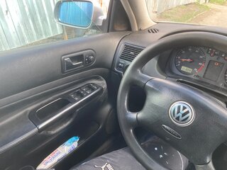 2001 Volkswagen Golf IV, белый, 250000 рублей, вид 5